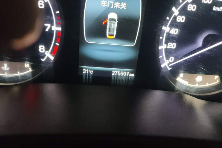 Used CHANGAN Raeton CC 2018 1.5T Automatic Elegant Starry Edition China V Standard Odometer Close Up