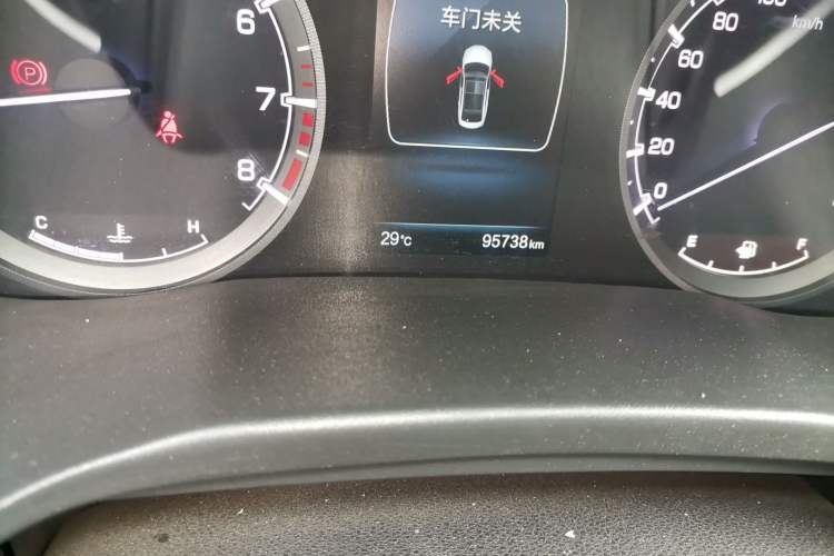 Used CHANGAN Raeton CC 2018 1.5T Automatic Elegant Starry Edition China V Standard Odometer Close Up