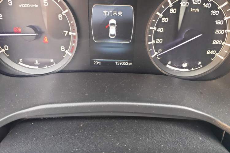 Used CHANGAN Raeton CC 2018 1.5T Automatic Elegant Version China V Standard Odometer Close Up
