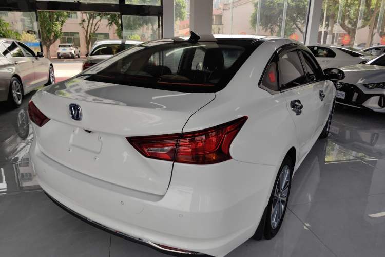 Used CHANGAN Raeton CC 2018 1.5T Manual Luxury Model China V Standard Rear Right 45 Deg