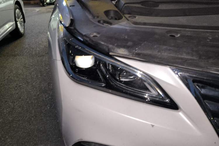 Used CHANGAN Raeton CC 2018 1.5T Automatic Zhiya Model China V Standard Right Front Headlight