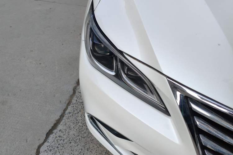 Used CHANGAN Raeton CC 2018 1.5T Automatic Haoya Model Guangmang Edition China V Standard Right Front Headlight