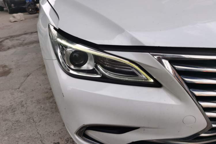 Used CHANGAN Raeton CC 2018 1.5T Automatic Haoya Model China V Standard Right Front Headlight