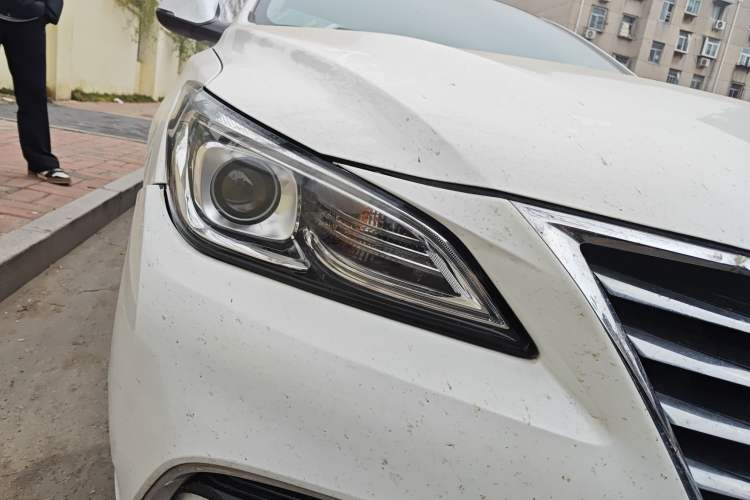 Used CHANGAN Raeton CC 2018 1.5T Automatic Elegant Starry Edition China V Standard Right Front Headlight