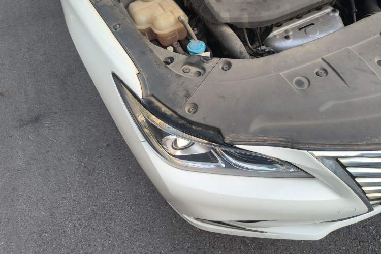 Used CHANGAN Raeton CC 2018 1.5T Automatic Haoya Model China V Standard Right Front Headlight