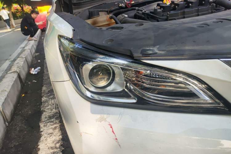 Used CHANGAN Raeton CC 2018 1.5T Automatic Elegant Starry Edition China V Standard Right Front Headlight