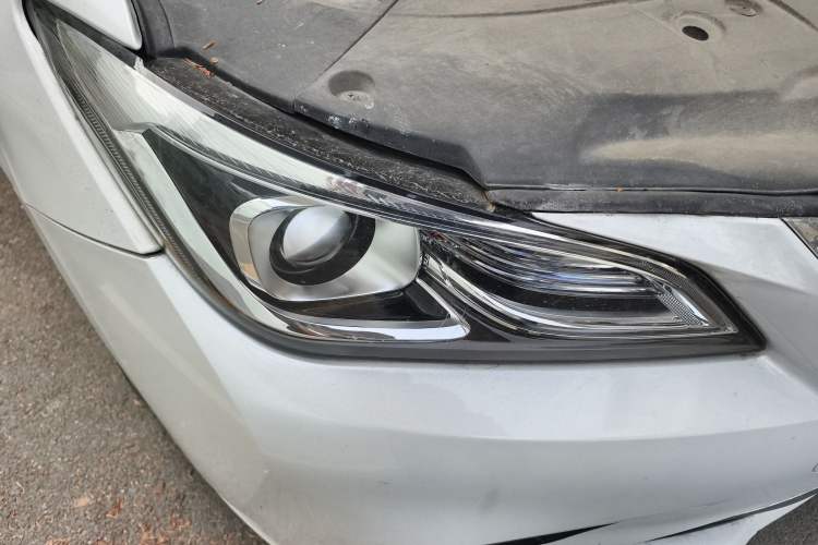 Used CHANGAN Raeton CC 2018 1.5T Automatic Haoya Model China V Standard Right Front Headlight