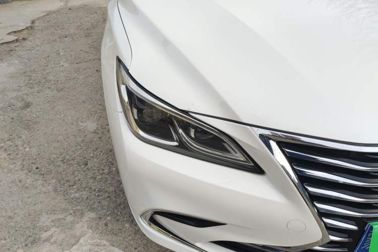 Used CHANGAN Raeton CC 2018 1.5T Automatic Elegant Starry Edition China V Standard Right Front Headlight