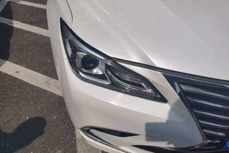 Used CHANGAN Raeton CC 2018 1.5T Automatic Elegant Starry Edition China V Standard Right Front Headlight