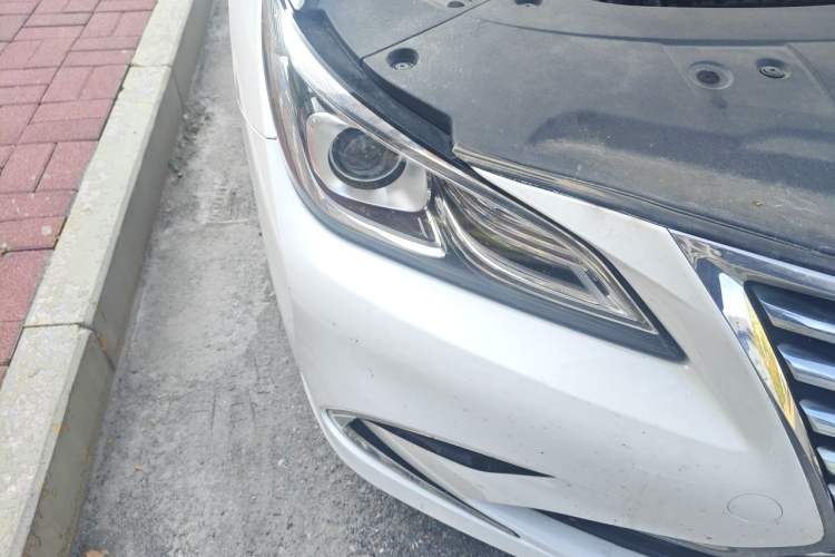 Used CHANGAN Raeton CC 2018 1.5T Automatic Elegant Version China V Standard Right Front Headlight