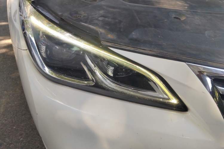 Used CHANGAN Raeton CC 2018 1.5T Automatic Zhiya Model China V Standard Right Front Headlight