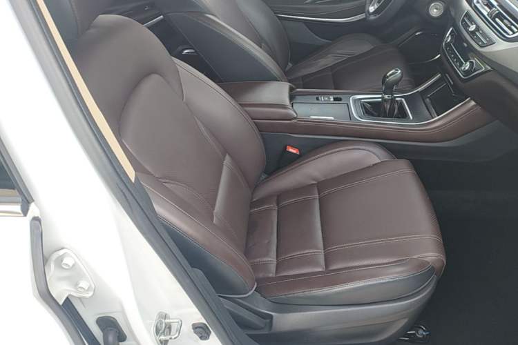 Used CHANGAN Raeton CC 2018 1.5T Manual Elegant Model China V Standard Right Front Seat