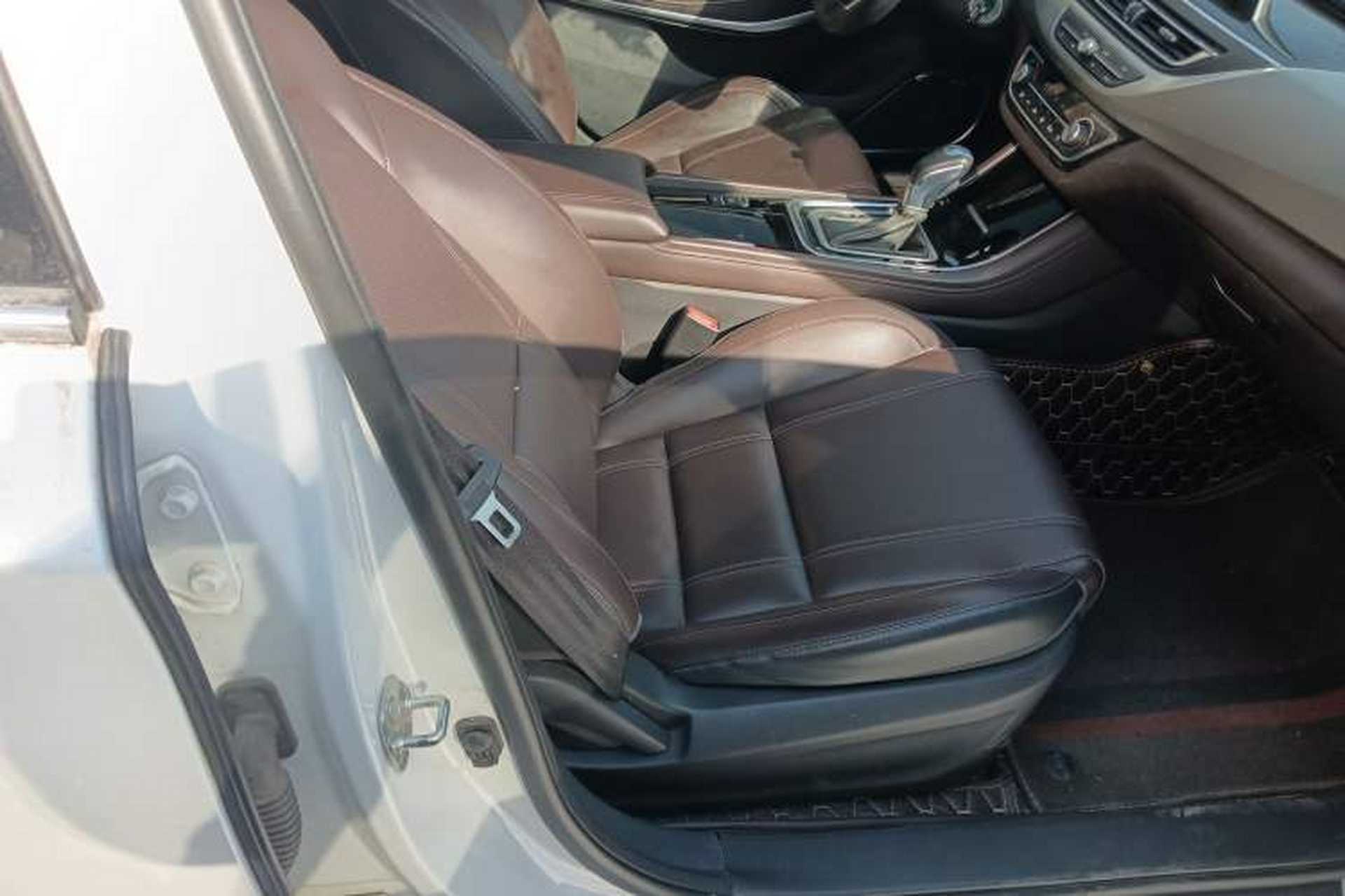 Used CHANGAN Raeton CC 2018 1.5T Automatic Elegant Version China V Standard Right Front Seat