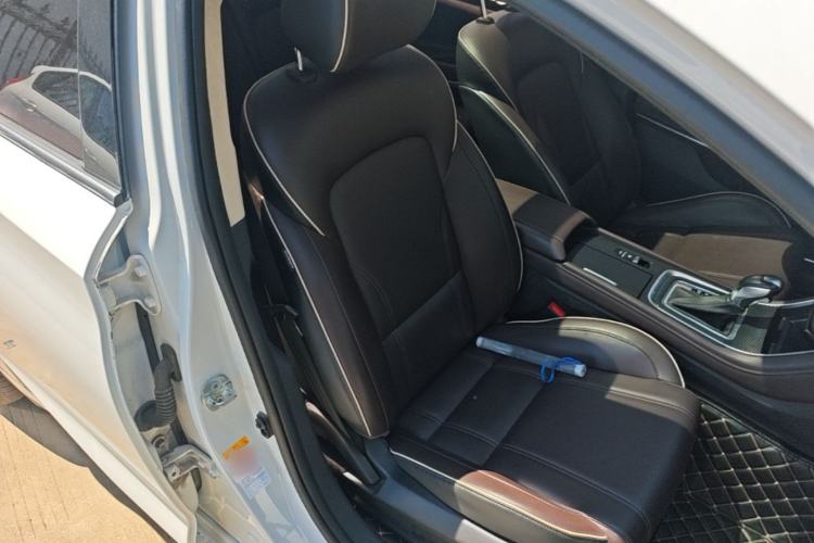 Used CHANGAN Raeton CC 2018 1.5T Automatic Haoya Model Guangmang Edition China V Standard Right Front Seat