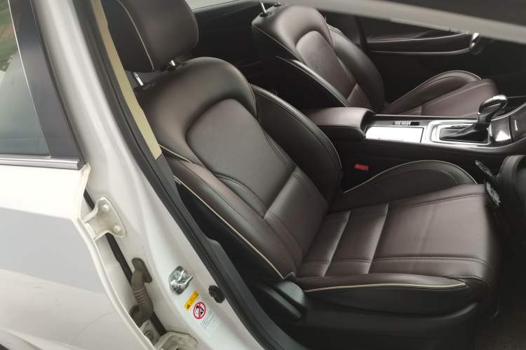 Used CHANGAN Raeton CC 2018 1.5T Automatic Haoya Model China V Standard Right Front Seat