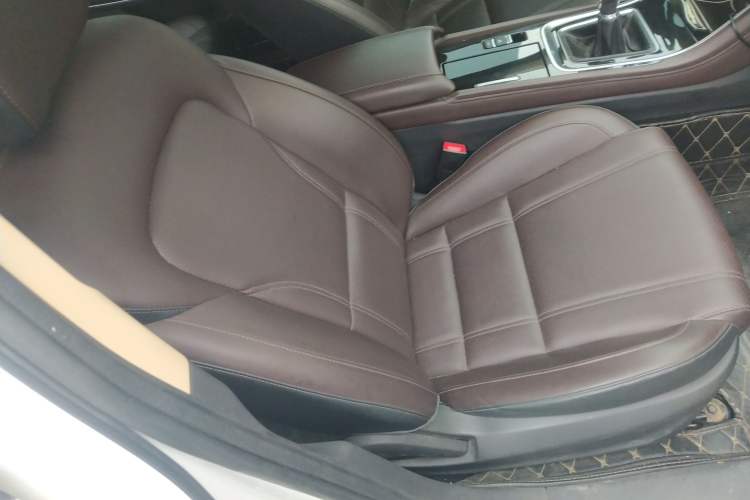 Used CHANGAN Raeton CC 2018 1.5T Manual Elegant Model China V Standard Right Front Seat