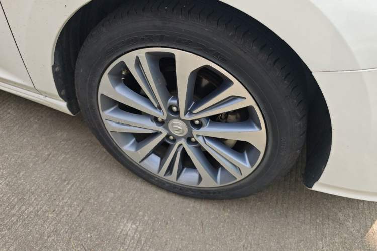 Used CHANGAN Raeton CC 2018 1.5T Automatic Zhiya Model China V Standard Right Front Wheel Hub
