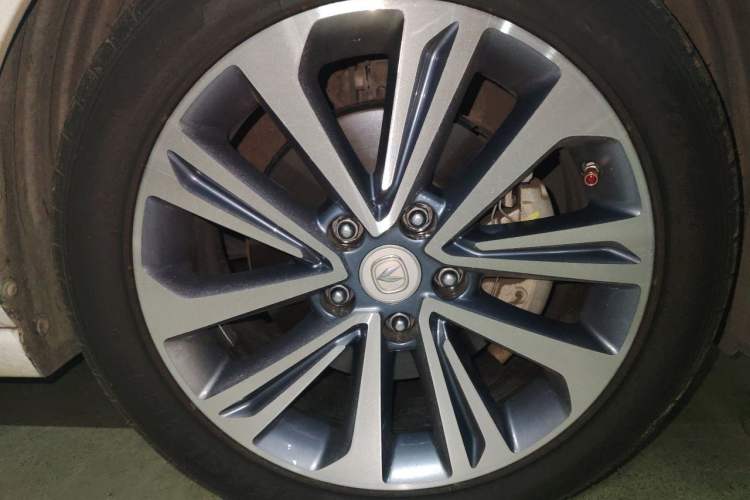 Used CHANGAN Raeton CC 2018 1.5T Automatic Zhiya Model China V Standard Right Front Wheel Hub