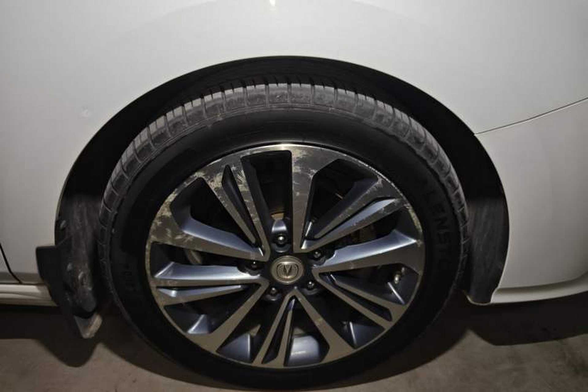 Used CHANGAN Raeton CC 2018 1.5T Manual Luxury Model China V Standard Right Front Wheel Hub