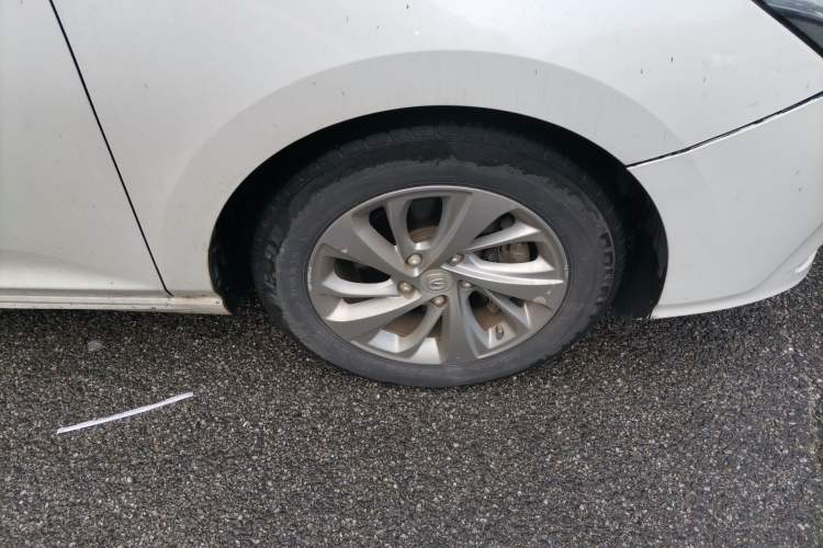 Used CHANGAN Raeton CC 2018 1.5T Automatic Elegant Starry Edition China V Standard Right Front Wheel Hub