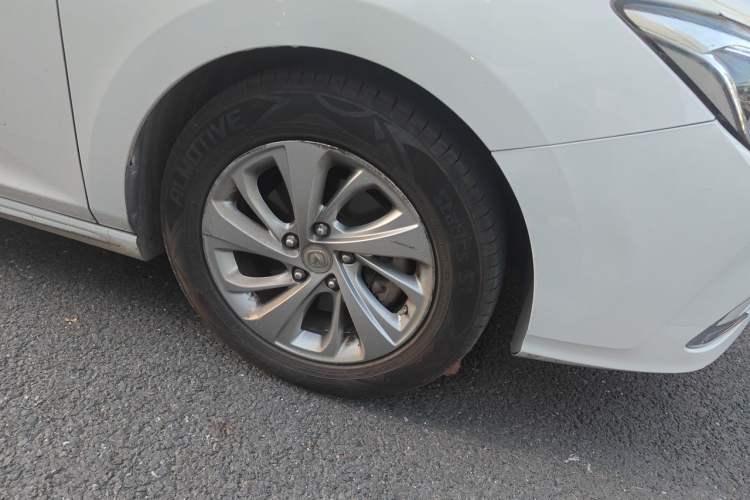 Used CHANGAN Raeton CC 2018 1.5T Automatic Elegant Starry Edition China V Standard Right Front Wheel Hub