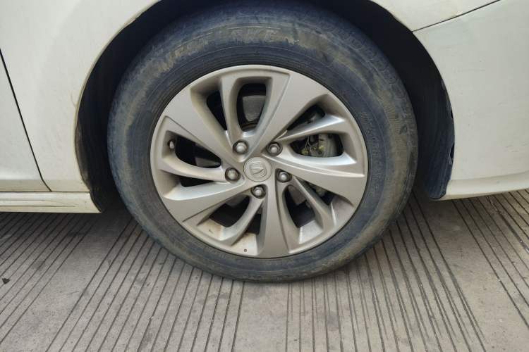 Used CHANGAN Raeton CC 2018 1.5T Automatic Elegant Version China V Standard Right Front Wheel Hub