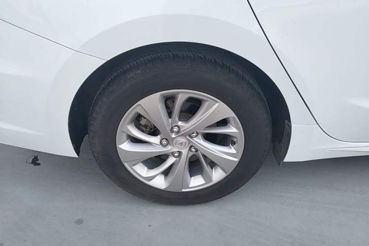 Used CHANGAN Raeton CC 2018 1.5T Manual Elegant Model China V Standard Right Rear Wheel Hub