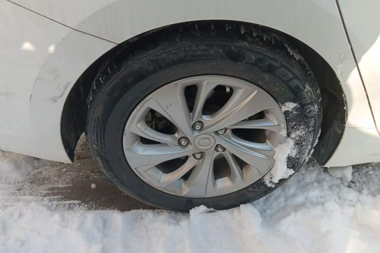 Used CHANGAN Raeton CC 2018 1.5T Automatic Elegant Version China V Standard Right Rear Wheel Hub