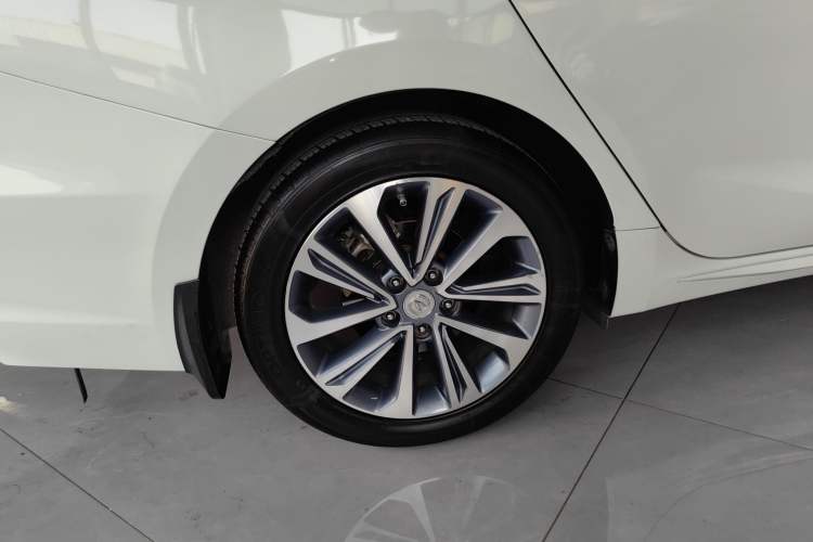 Used CHANGAN Raeton CC 2018 1.5T Manual Luxury Model China V Standard Right Rear Wheel Hub
