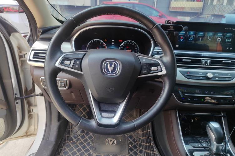 Used CHANGAN Raeton CC 2018 1.5T Automatic Zunya Model China V Standard Steering Wheel