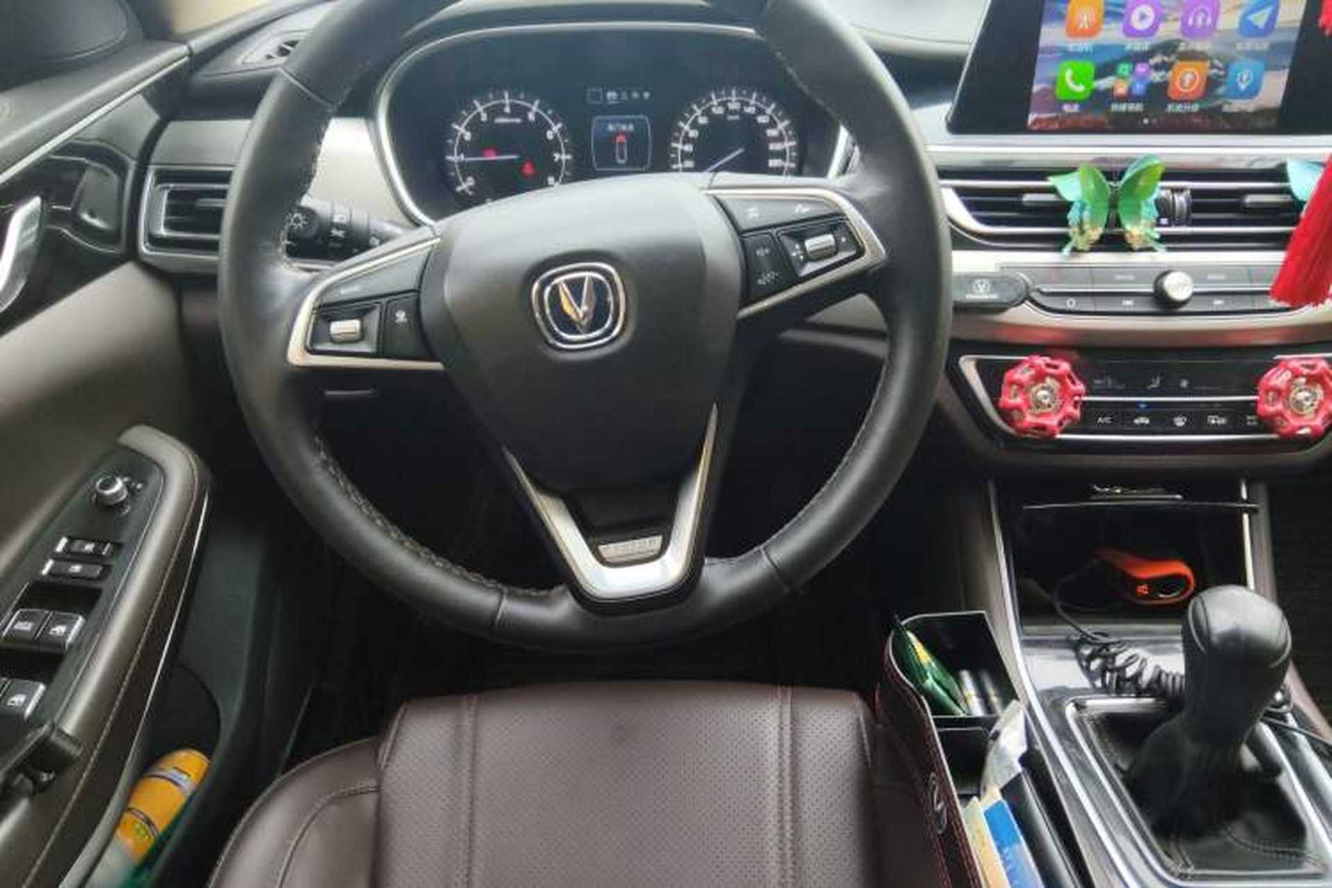 Used CHANGAN Raeton CC 2018 1.5T Manual Elegant Starry Edition China V Standard Steering Wheel