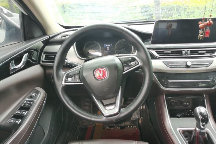 Used CHANGAN Raeton CC 2018 1.5T Manual Luxury Model China V Standard Steering Wheel