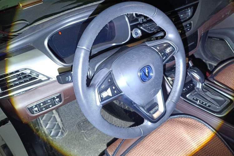 Used CHANGAN Raeton CC 2018 1.5T Automatic Zunya Model China V Standard Steering Wheel
