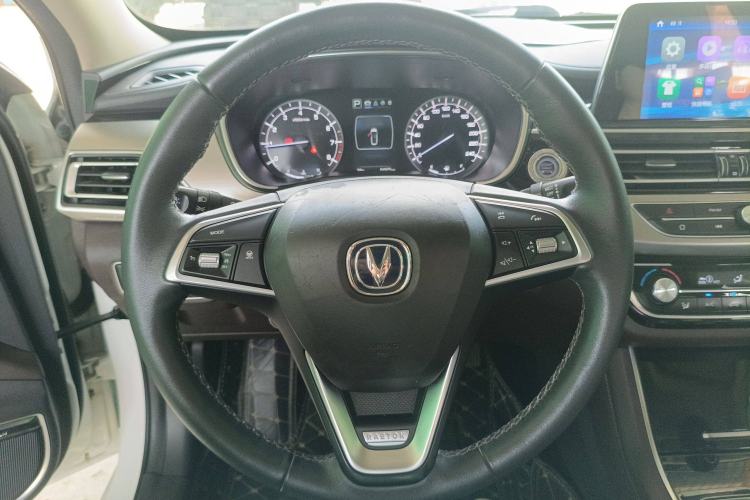 Used CHANGAN Raeton CC 2018 1.5T Automatic Elegant Starry Edition China V Standard Steering Wheel