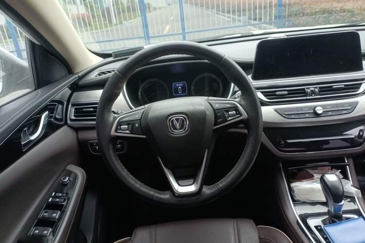 Used CHANGAN Raeton CC 2018 1.5T Automatic Haoya Model China V Standard Steering Wheel