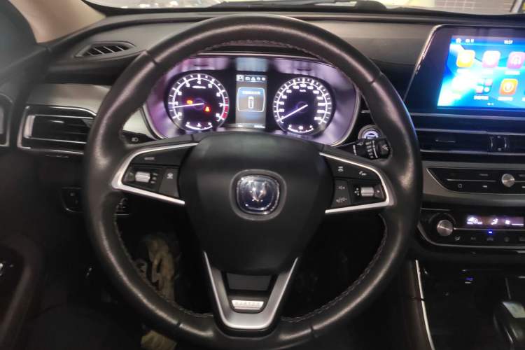Used CHANGAN Raeton CC 2018 1.5T Automatic Elegant Starry Edition China V Standard Steering Wheel