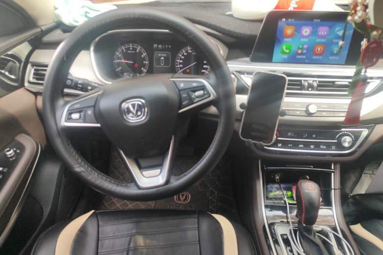 Used CHANGAN Raeton CC 2018 1.5T Automatic Elegant Starry Edition China V Standard Steering Wheel