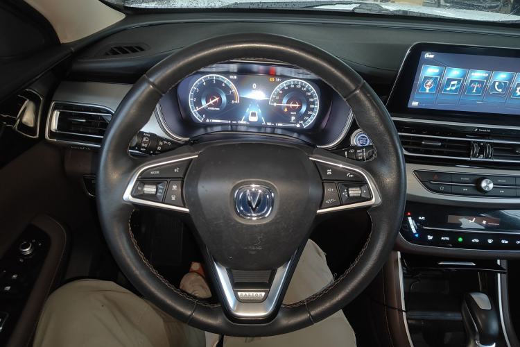 Used CHANGAN Raeton CC 2018 1.5T Automatic Zhiya Model China V Standard Steering Wheel