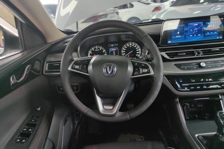 Used CHANGAN Raeton CC 2018 1.5T Manual Luxury Model China V Standard Steering Wheel