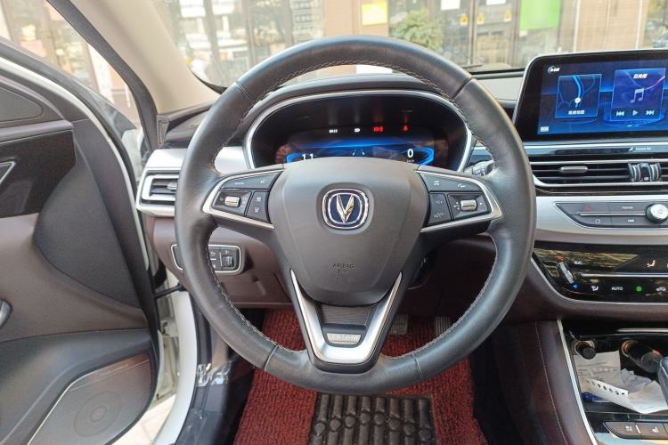 Used CHANGAN Raeton CC 2018 1.5T Automatic Zunya Model China V Standard Steering Wheel