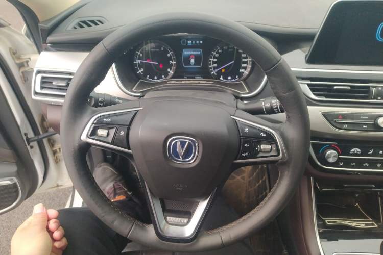 Used CHANGAN Raeton CC 2018 1.5T Manual Elegant Model China V Standard Steering Wheel