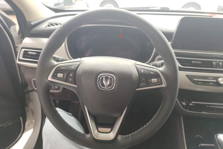 Used CHANGAN Raeton CC 2018 1.5T Automatic Zhiya Model China V Standard Steering Wheel