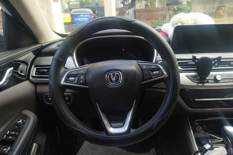 Used CHANGAN Raeton CC 2018 1.5T Automatic Zhiya Model China V Standard Steering Wheel