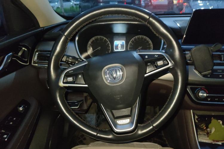 Used CHANGAN Raeton CC 2018 1.5T Automatic Elegant Starry Edition China V Standard Steering Wheel