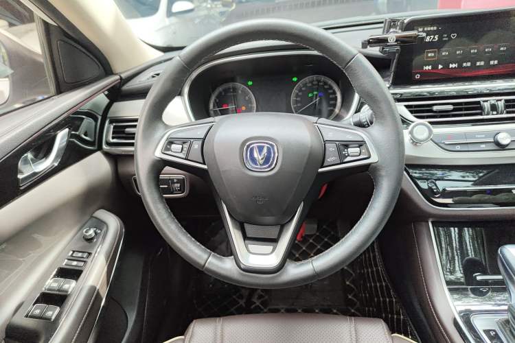 Used CHANGAN Raeton CC 2018 1.5T Automatic Haoya Model Guangmang Edition China V Standard Steering Wheel