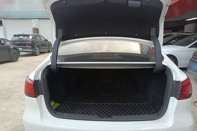 Used CHANGAN Raeton CC 2018 1.5T Automatic Zhiya Model China V Standard Trunk