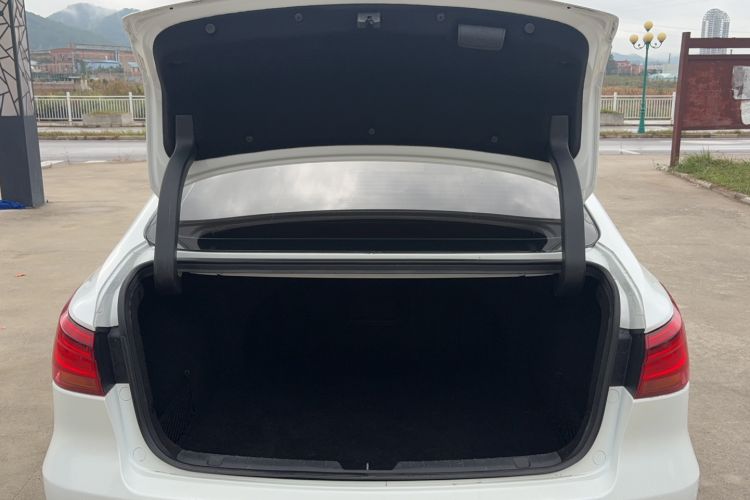 Used CHANGAN Raeton CC 2018 1.5T Automatic Haoya Model China V Standard Trunk
