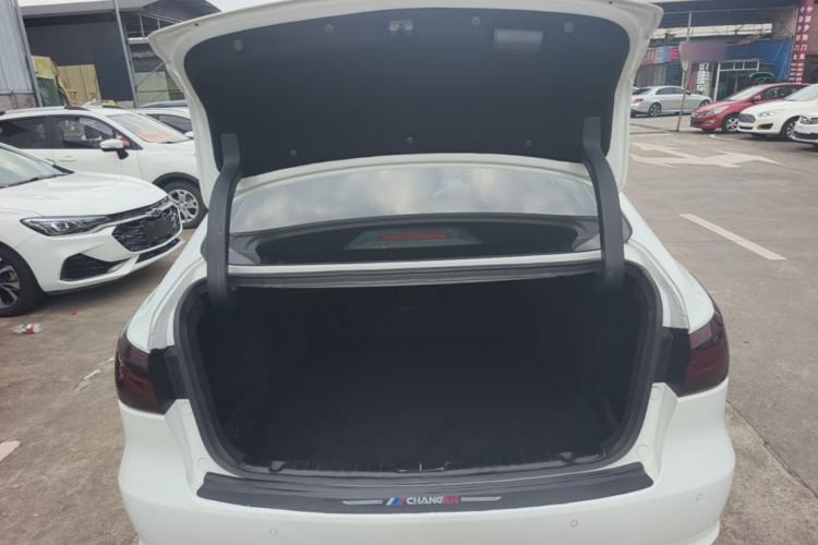 Used CHANGAN Raeton CC 2018 1.5T Manual Elegant Model China V Standard Trunk
