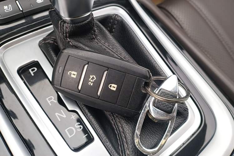 Used CHANGAN Raeton CC 2018 1.5T Automatic Zunya Model China V Standard Vehicle Key