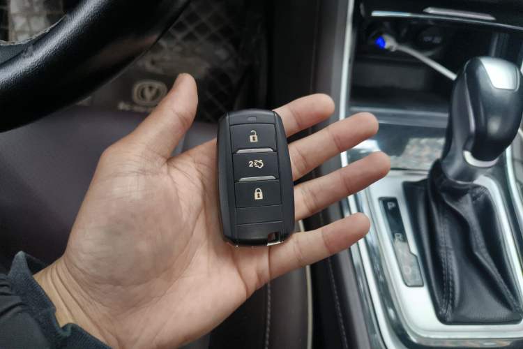 Used CHANGAN Raeton CC 2018 1.5T Automatic Haoya Model China V Standard Vehicle Key